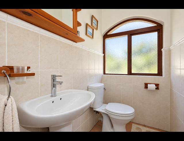 2 BEDROOM TOWNHOUSE FOR SALE IN WATERFALL